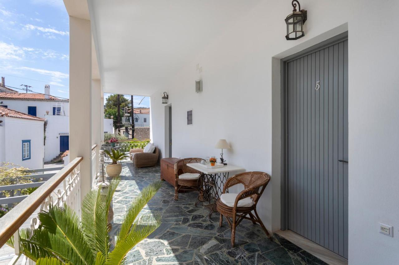 Апартаменти Condillia Central Spetses Town Екстер'єр фото
